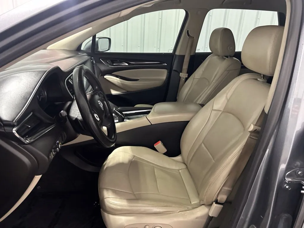Buick Enclave photo 12