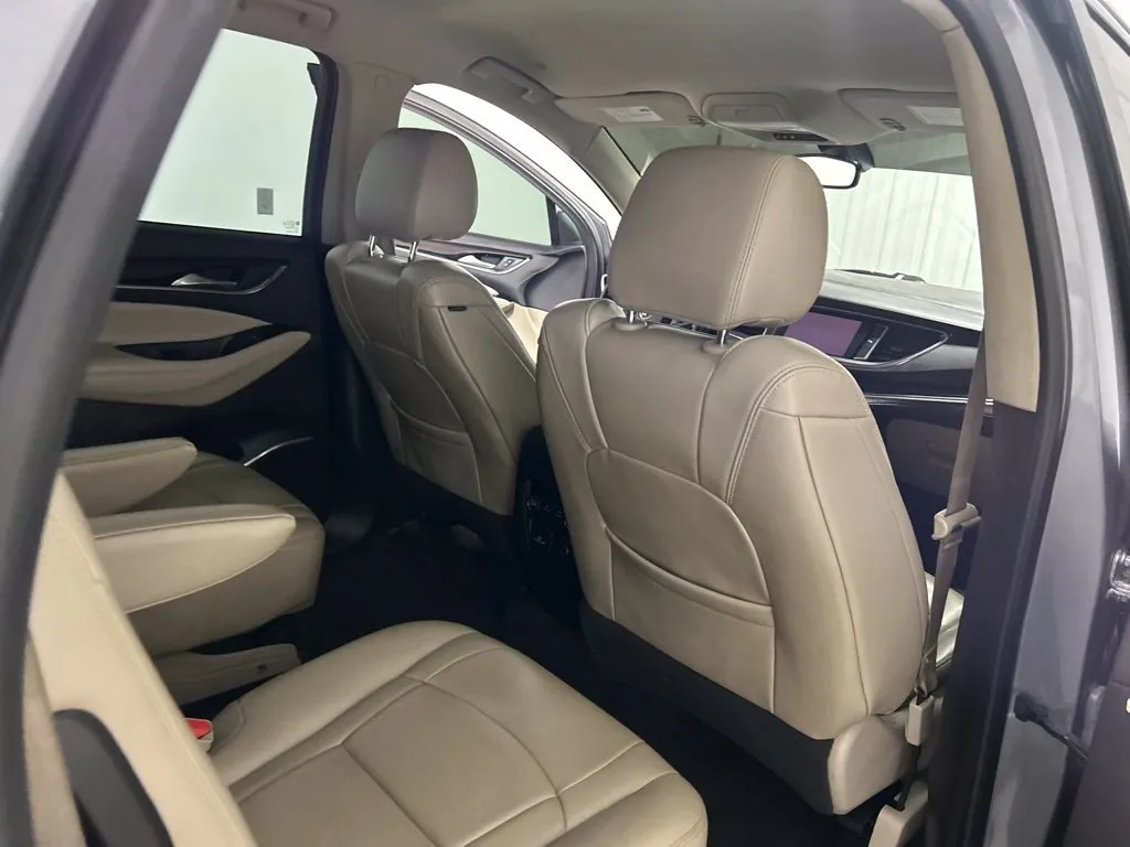 Buick Enclave photo 23