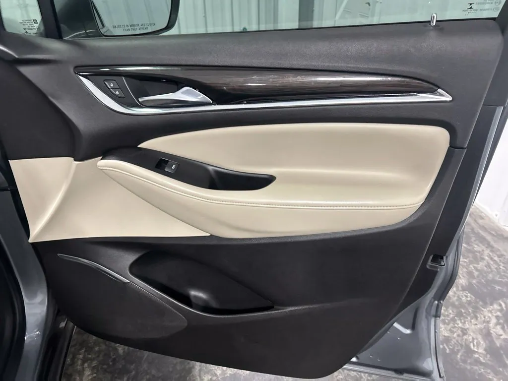 Buick Enclave photo 21