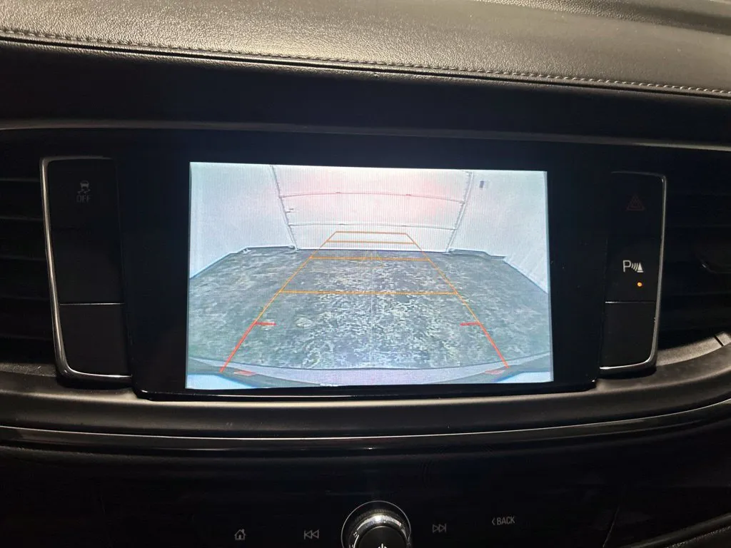 Buick Enclave photo 25