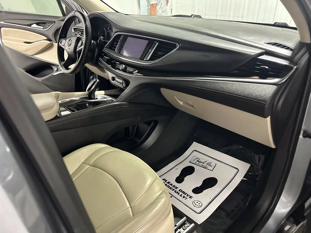 Buick Enclave photo 20