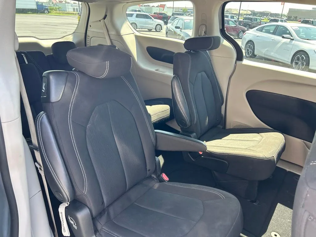 Chrysler Voyager photo 22