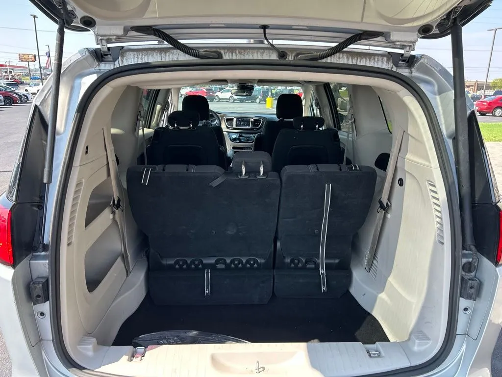 Chrysler Voyager photo 18