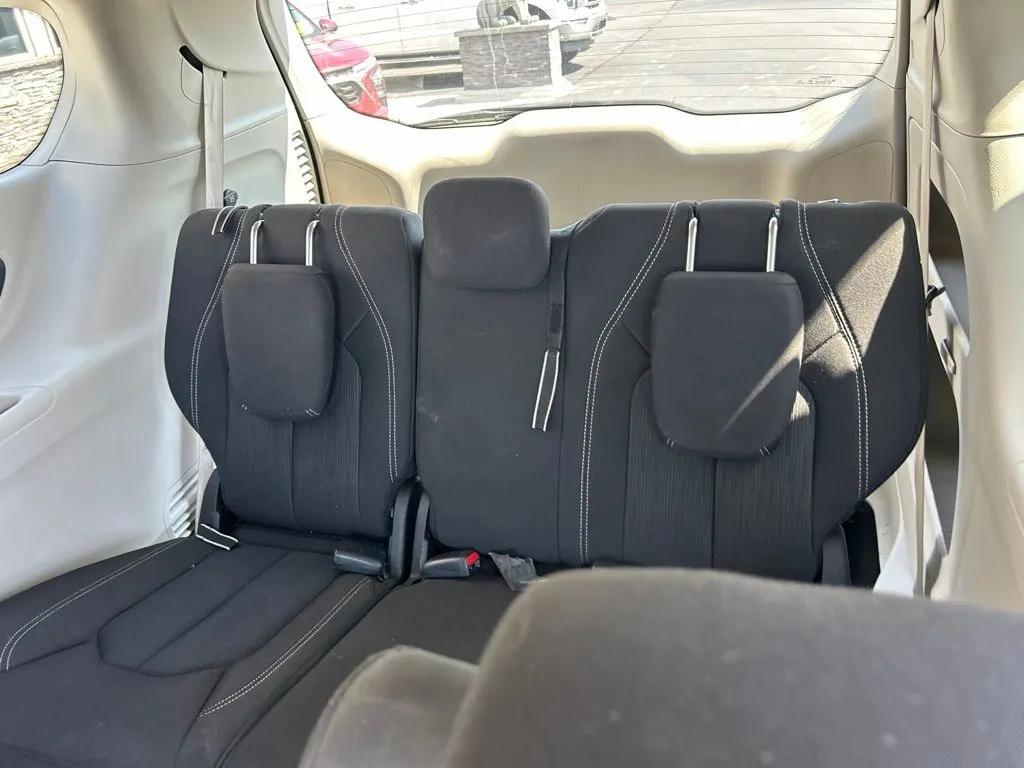 Chrysler Voyager photo 17