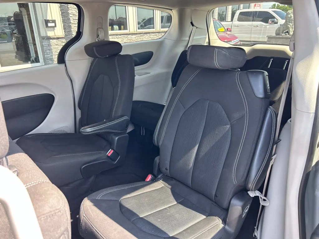 Chrysler Voyager photo 16