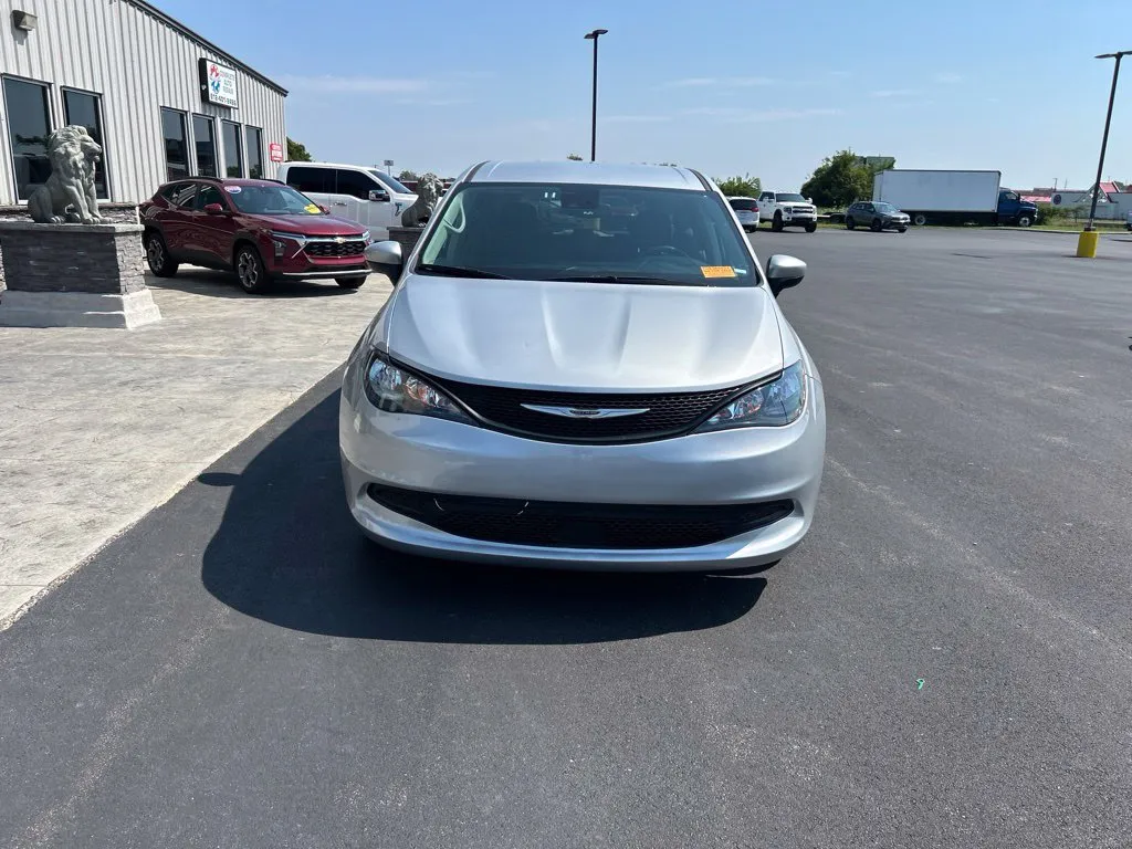 Chrysler Voyager photo 8