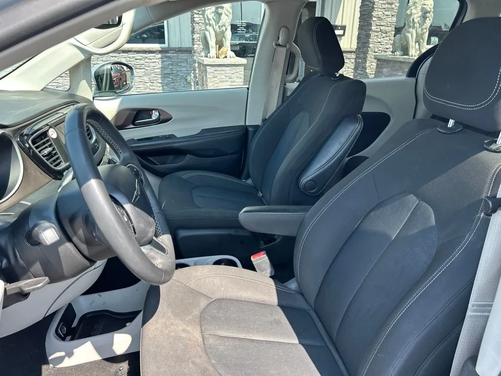 Chrysler Voyager photo 13