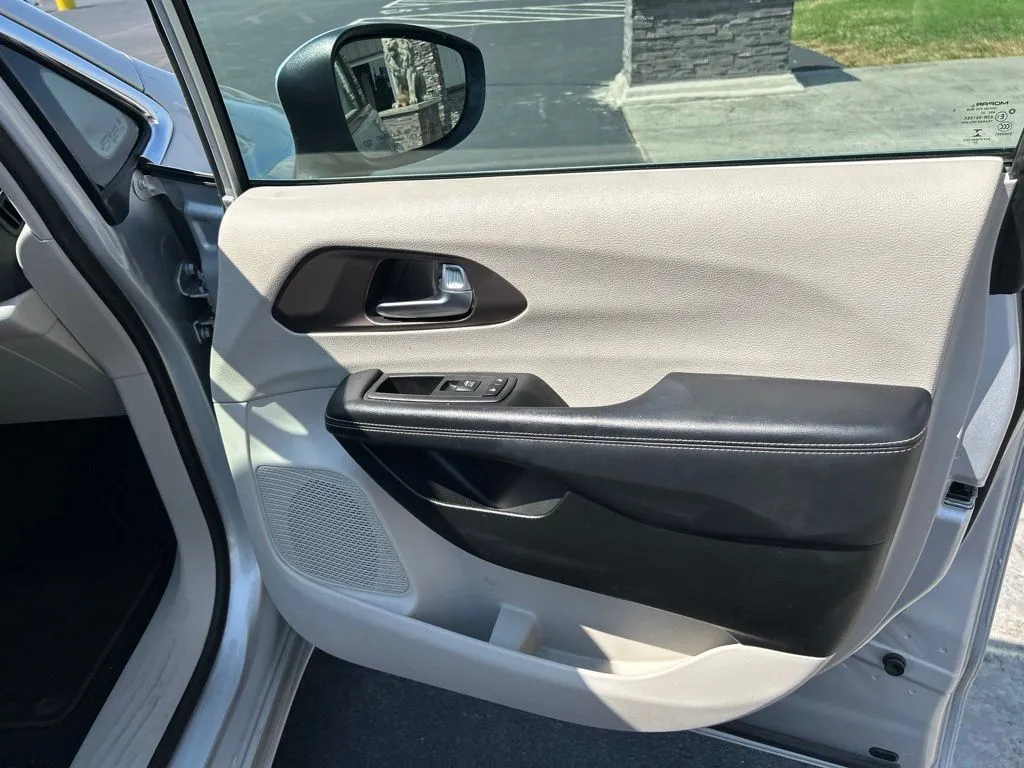 Chrysler Voyager photo 21