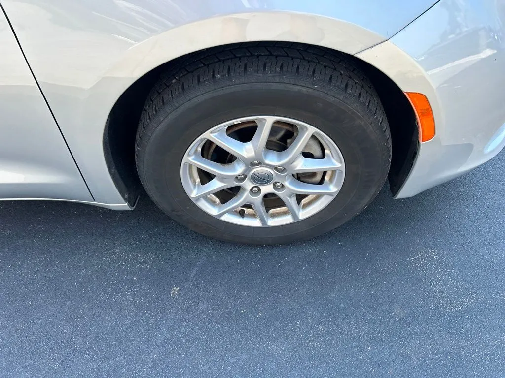 Chrysler Voyager photo 12