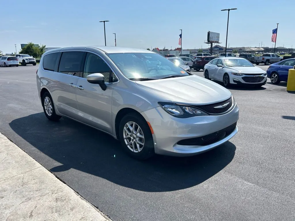 Chrysler Voyager photo 7