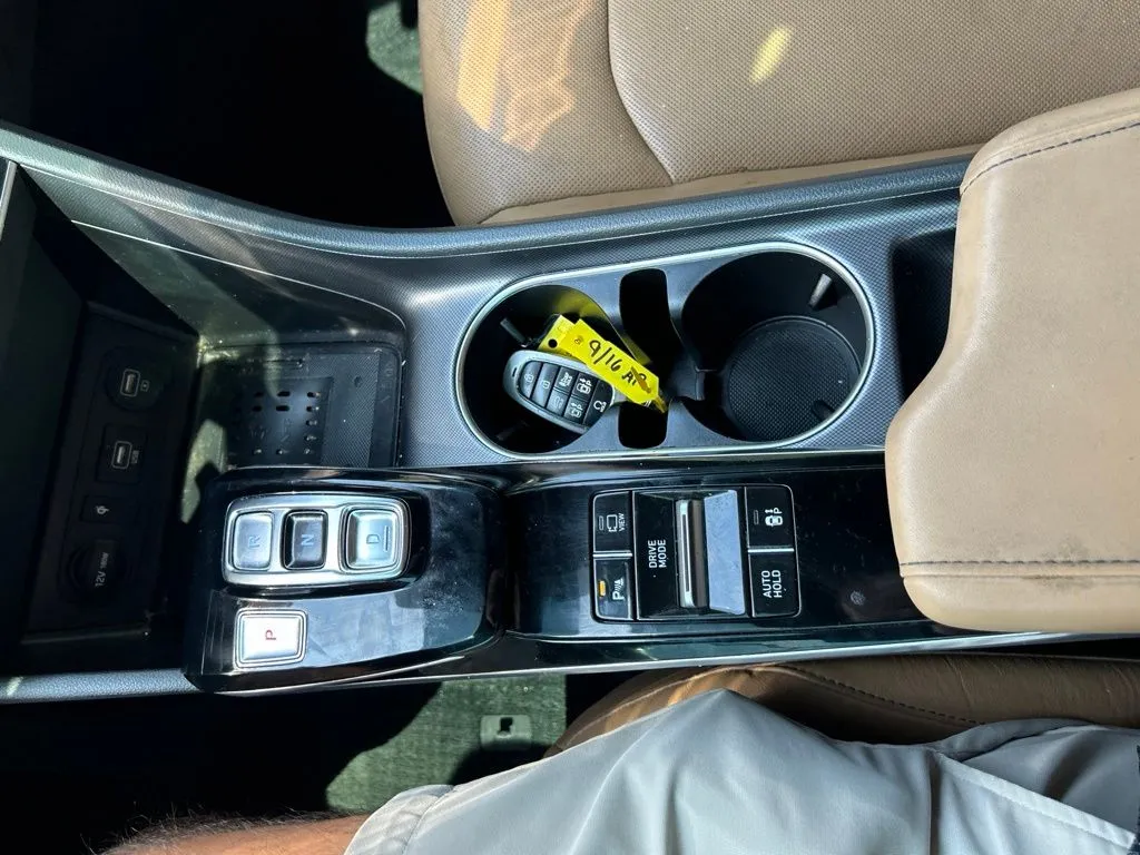 Hyundai Sonata photo 24