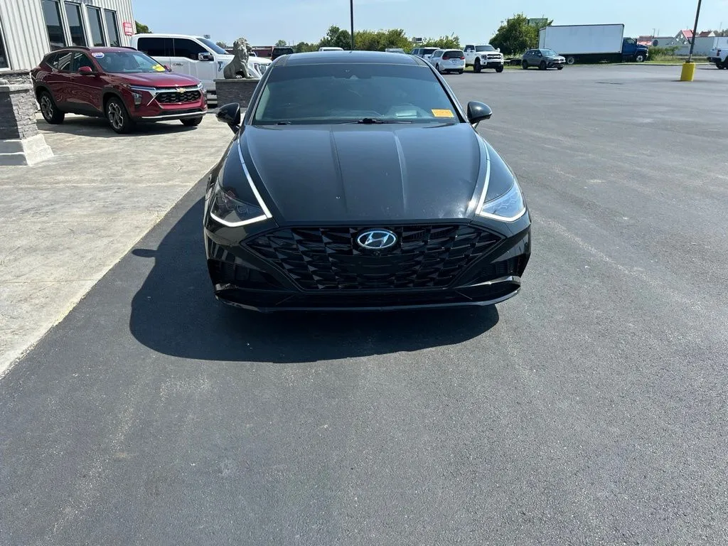 Hyundai Sonata photo 8
