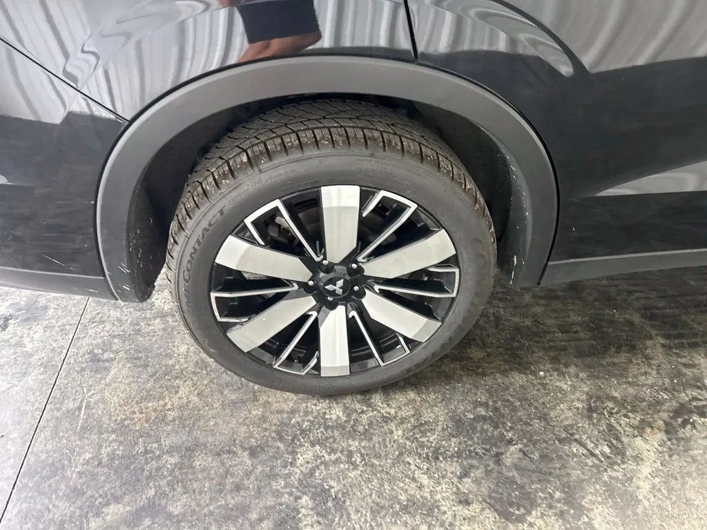 Mitsubishi Outlander photo 9