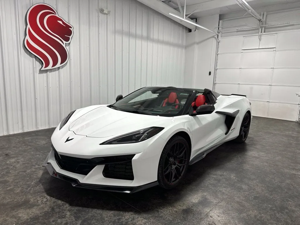 Chevrolet Corvette photo 2