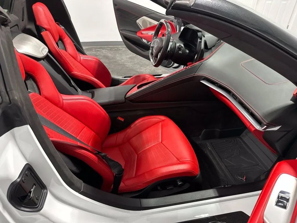 Chevrolet Corvette photo 18