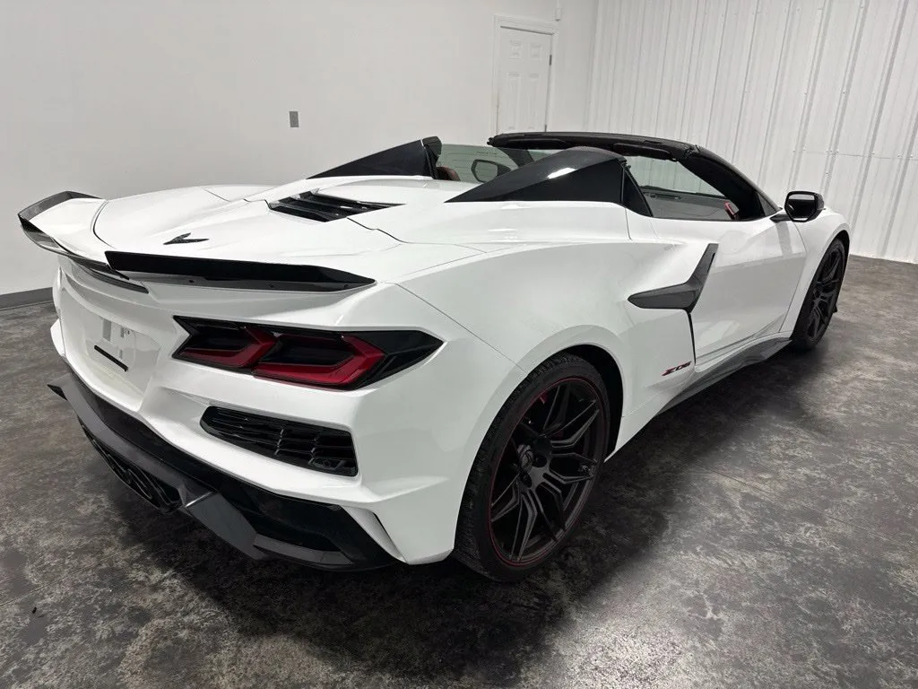 Chevrolet Corvette photo 11