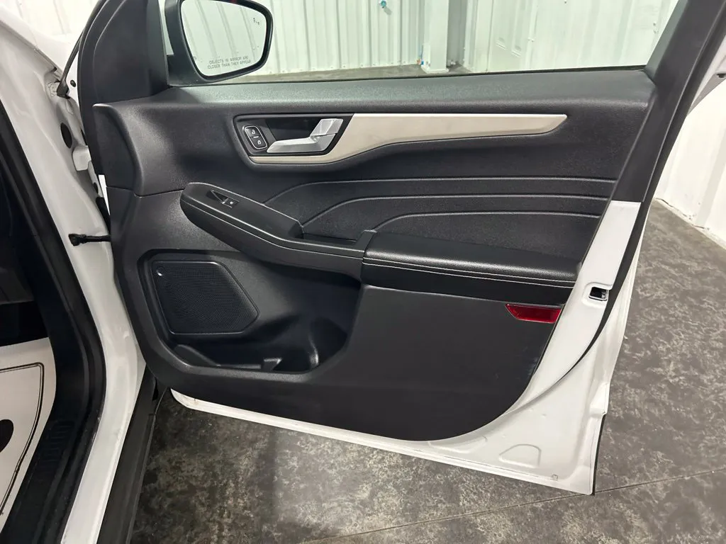 Ford Escape photo 22