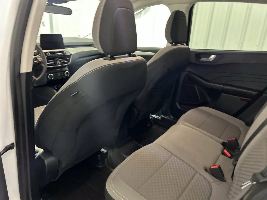 Ford Escape photo 16