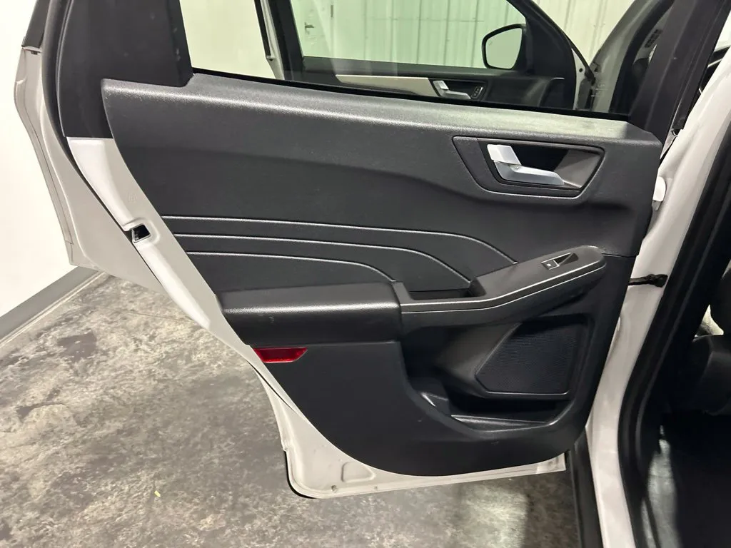 Ford Escape photo 17