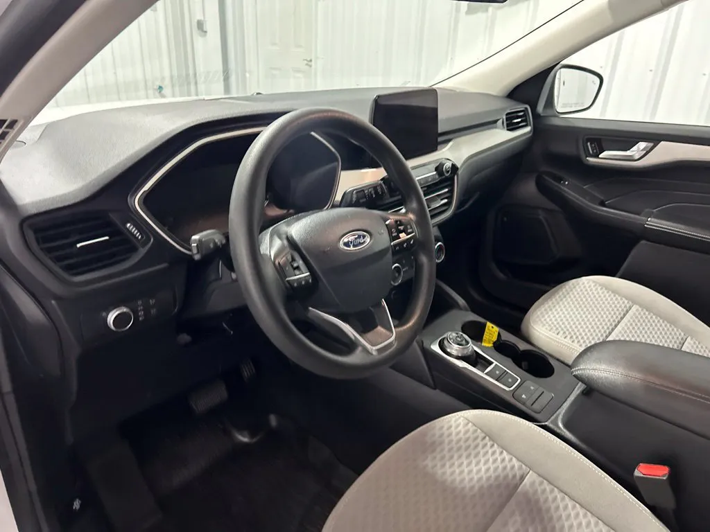 Ford Escape photo 13