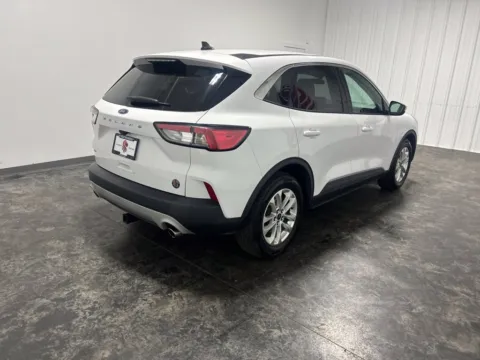 More photos of 2021 Ford Escape SE at Integrity Motors Group, IN