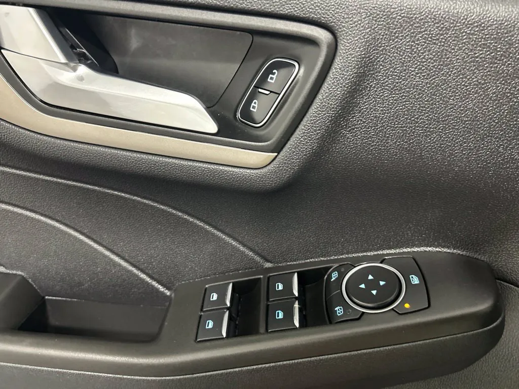 Ford Escape photo 30