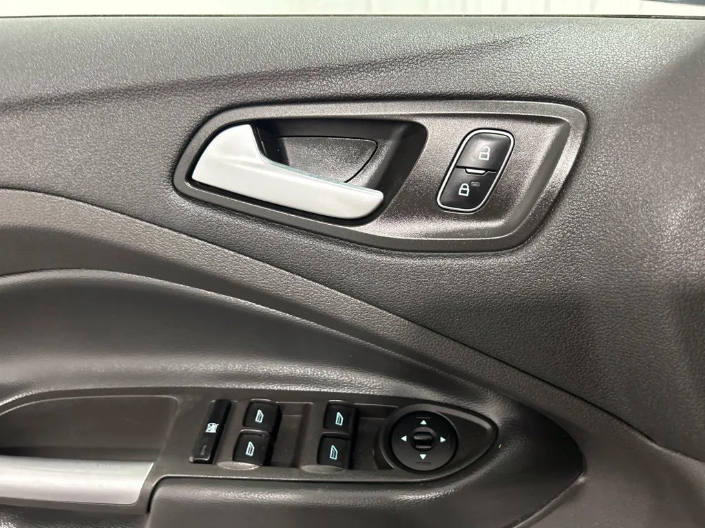 Ford Escape photo 30