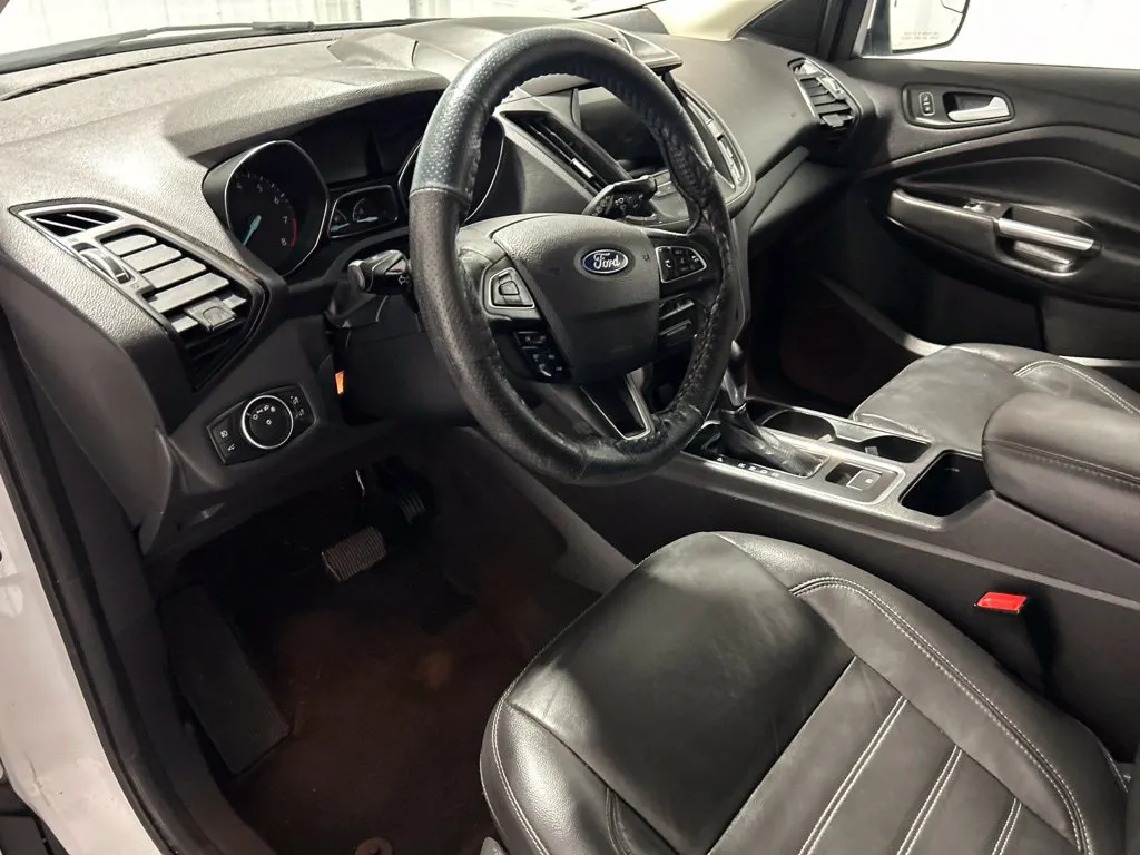 Ford Escape photo 13