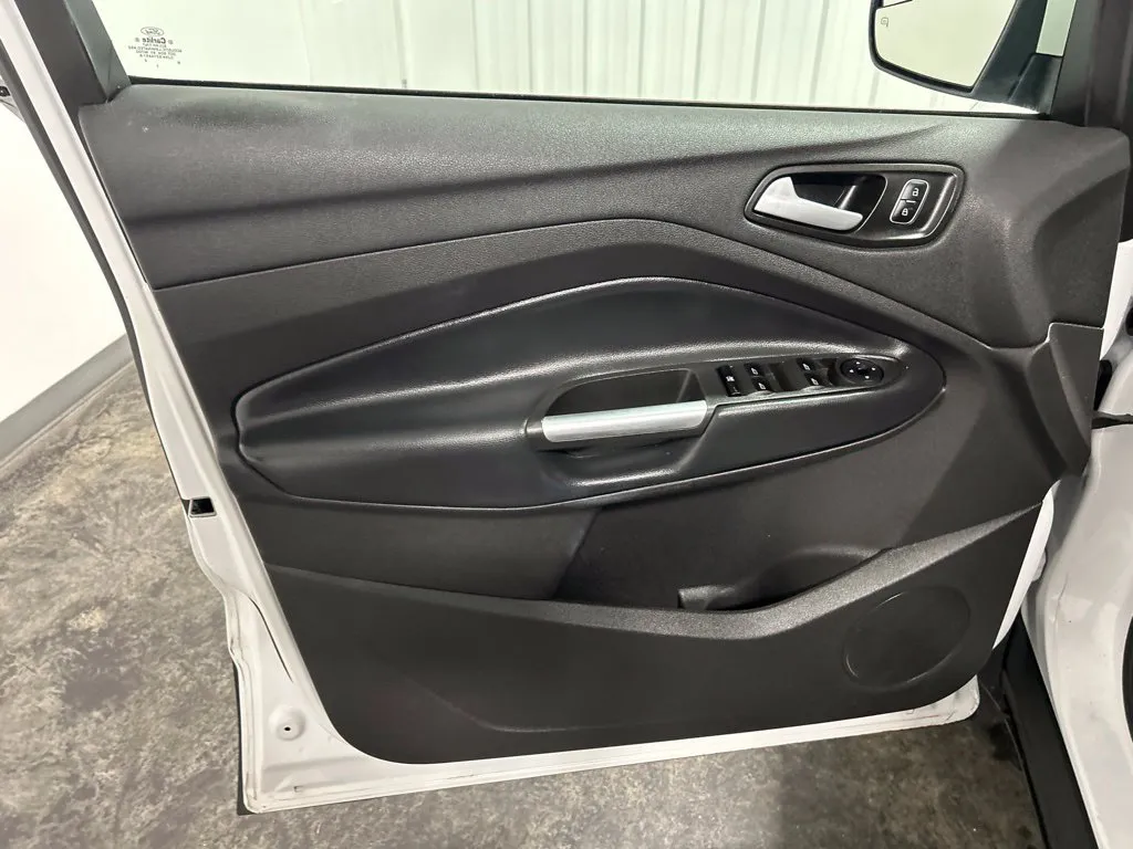 Ford Escape photo 14