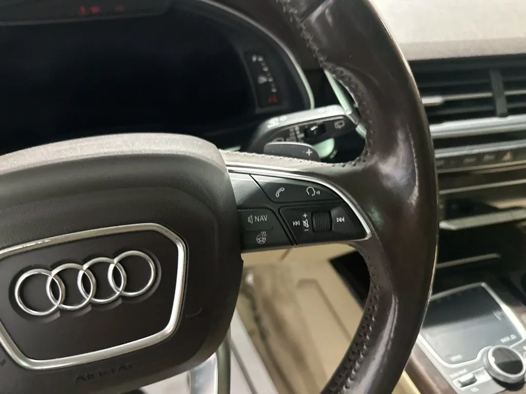 Audi Q7 photo 19