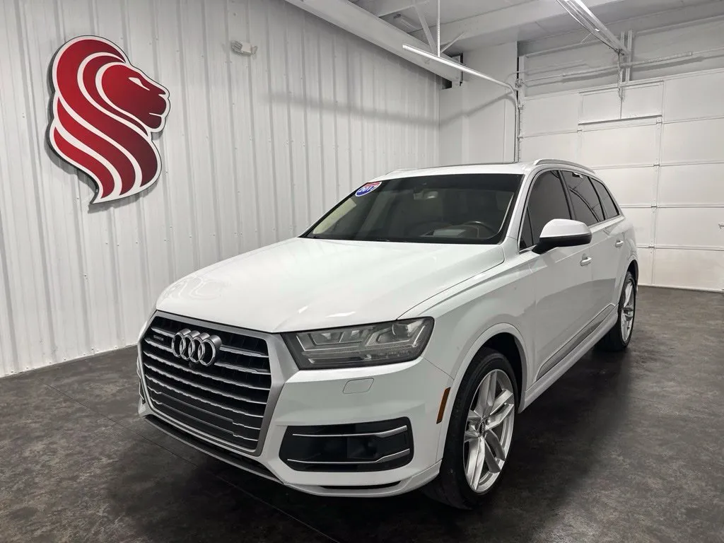 Silver 2017 Audi Q7 3.0T Prestige for sale in Evansville, IN