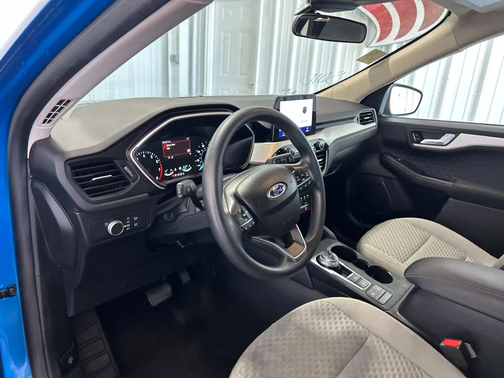 Ford Escape photo 12