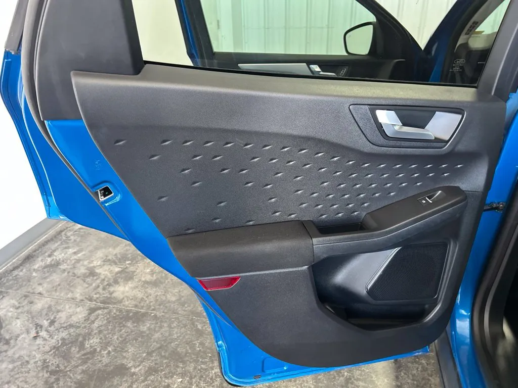 Ford Escape photo 14