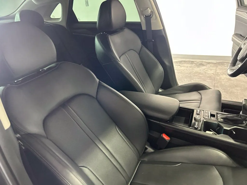 Kia K5 photo 18