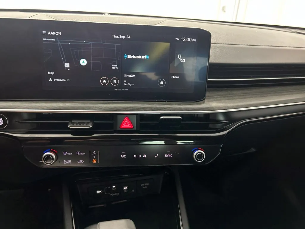 Kia K5 photo 24