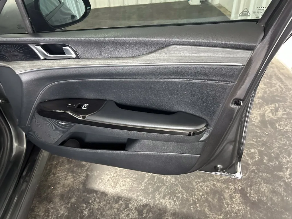 Kia K5 photo 19
