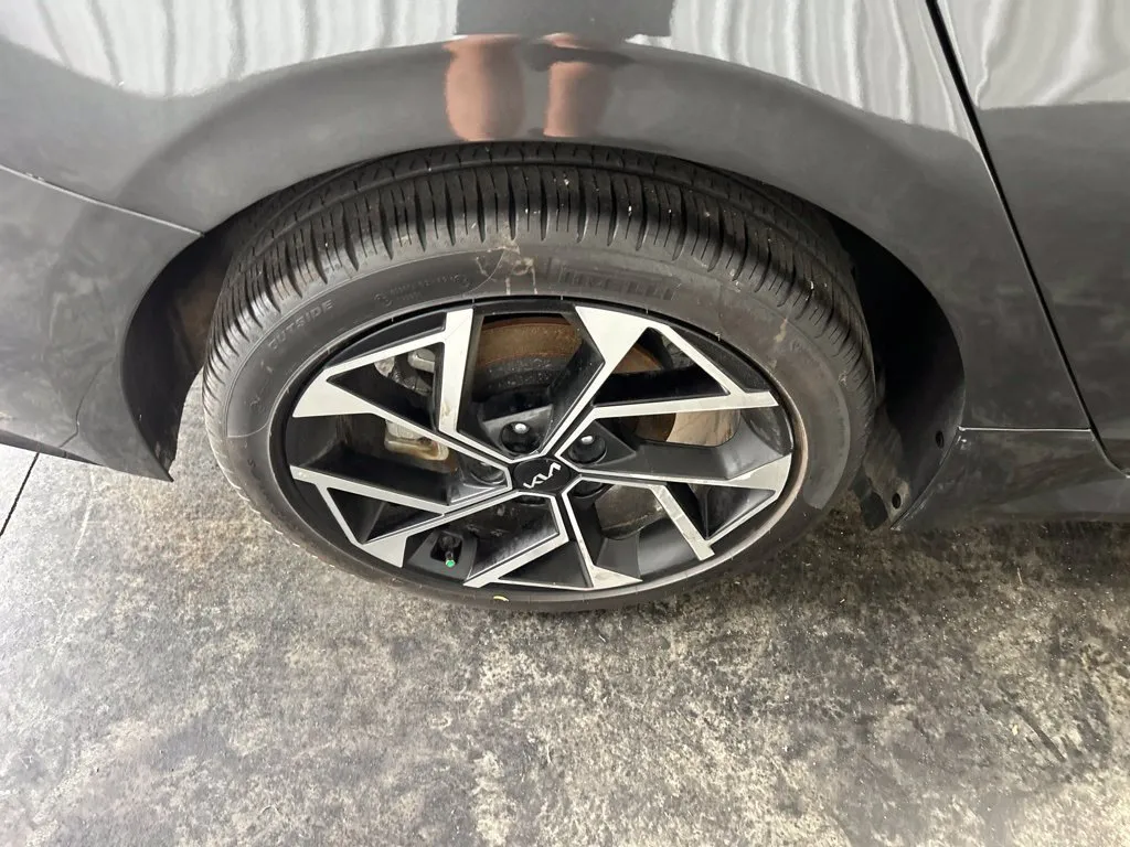 Kia K5 photo 10