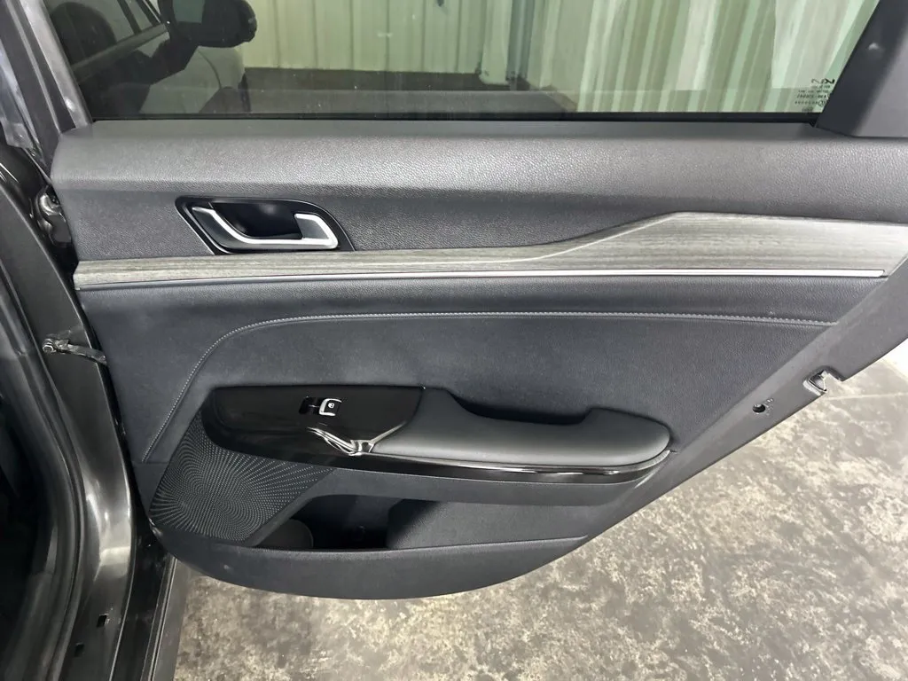 Kia K5 photo 21
