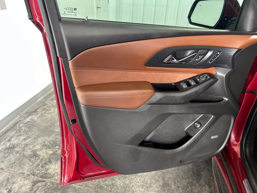 Chevrolet Traverse photo 11
