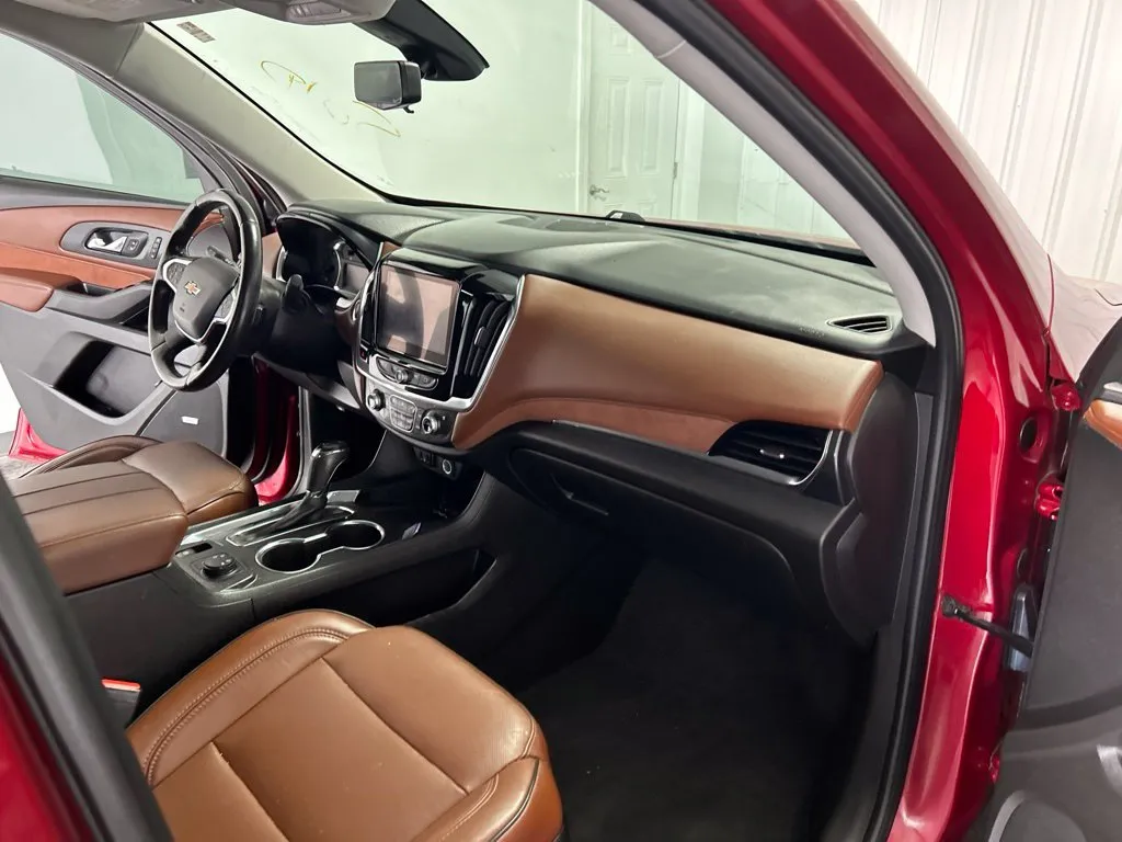 Chevrolet Traverse photo 16