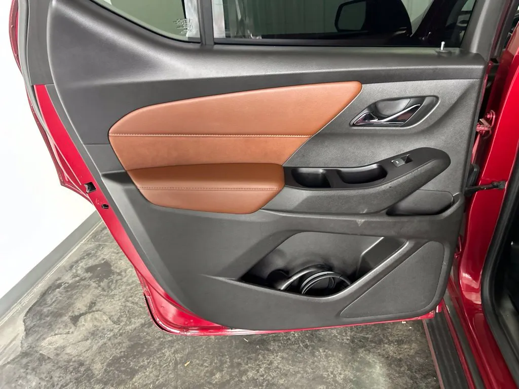 Chevrolet Traverse photo 14
