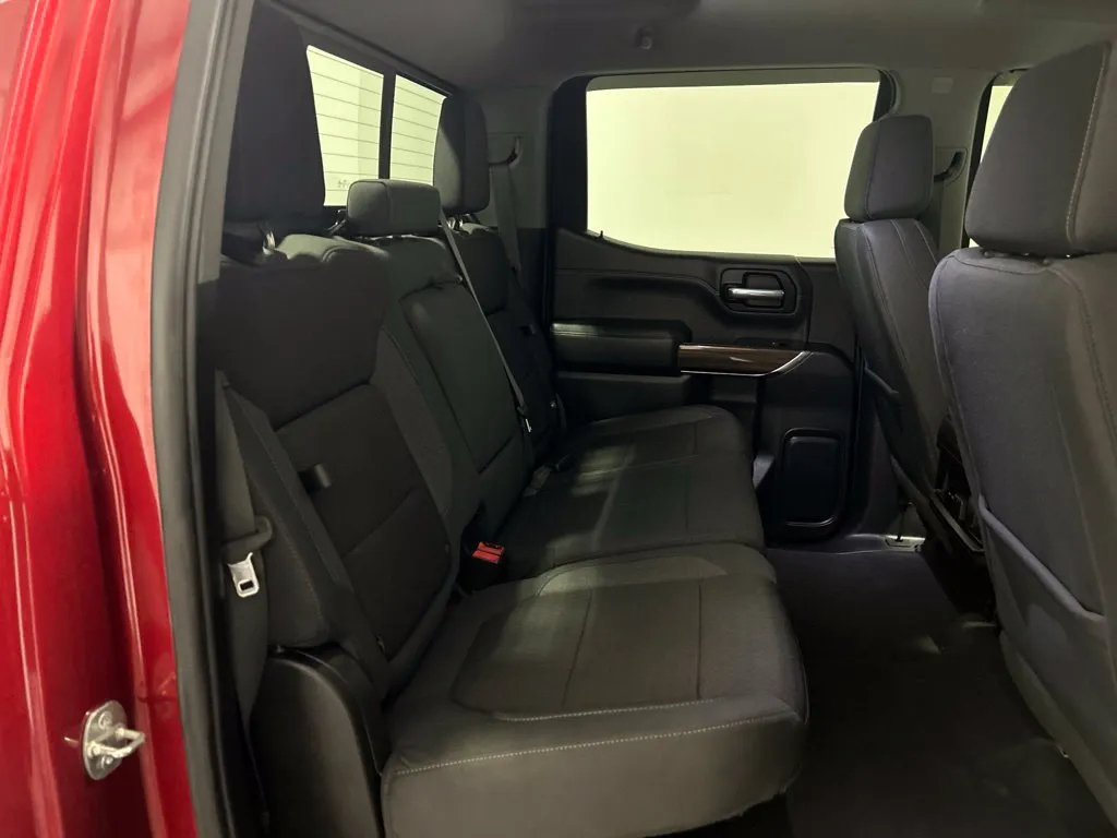 Chevrolet Silverado photo 25