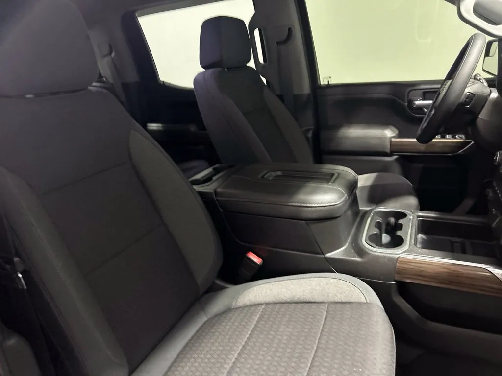 Chevrolet Silverado photo 22