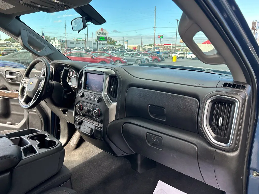 Chevrolet Silverado photo 20