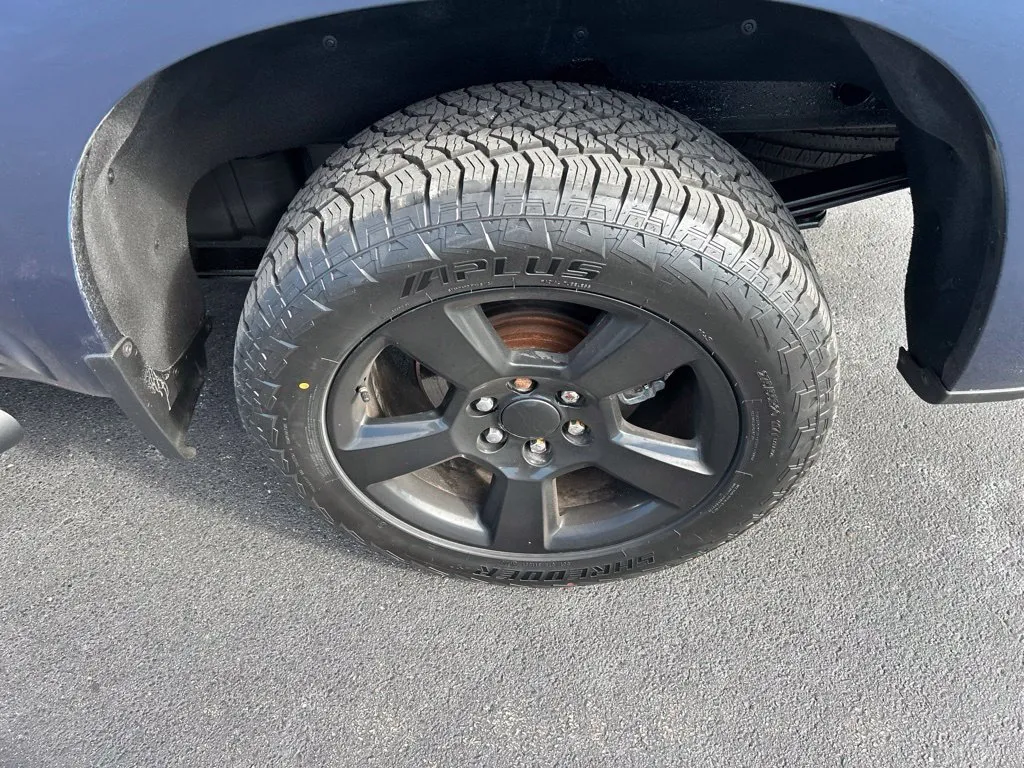 Chevrolet Silverado photo 11