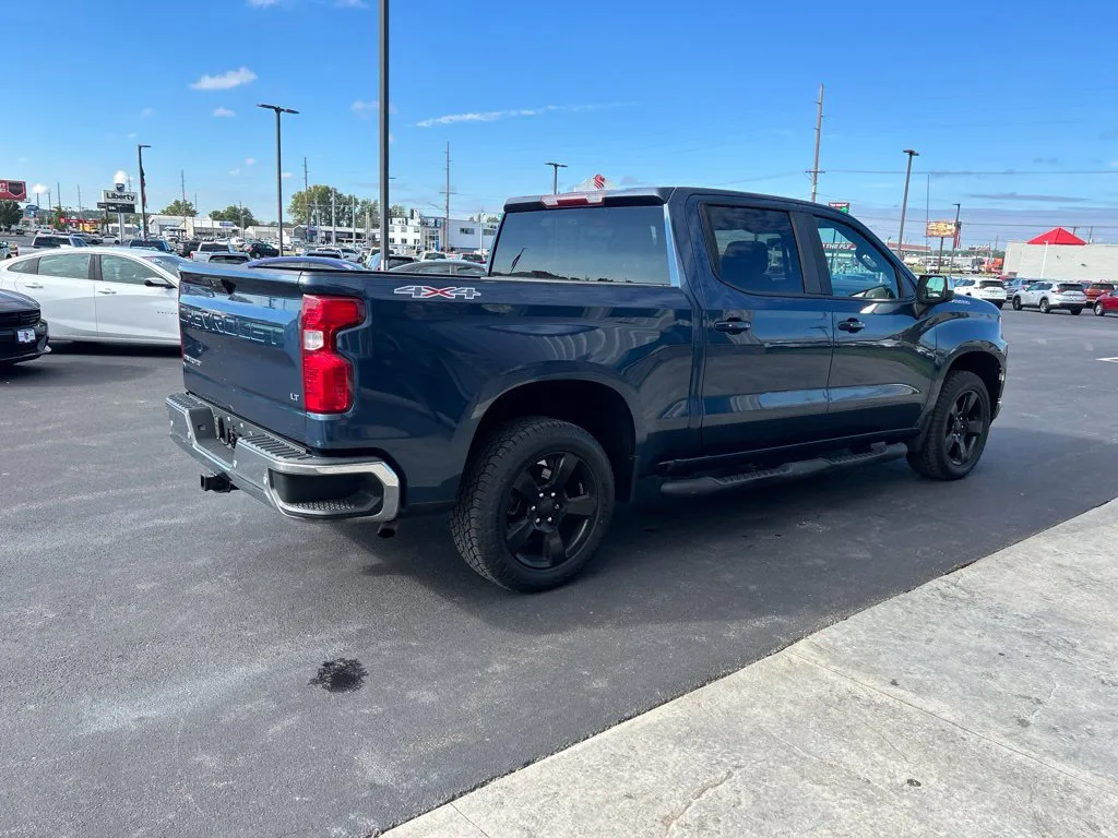 Chevrolet Silverado photo 6