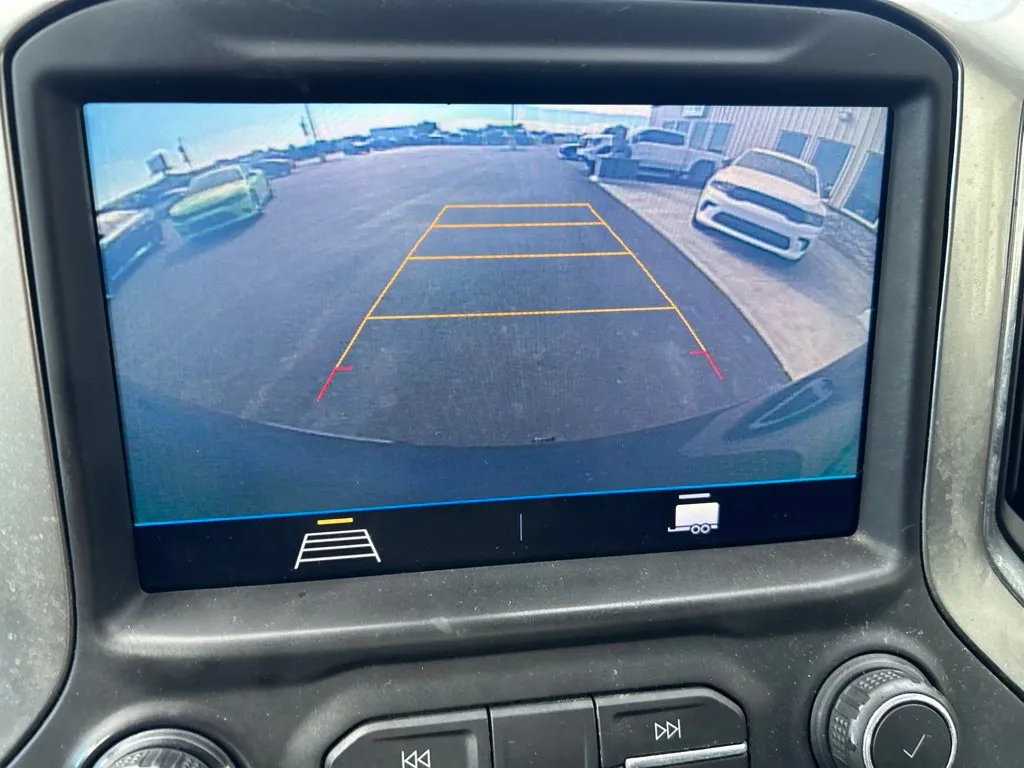 Chevrolet Silverado photo 25