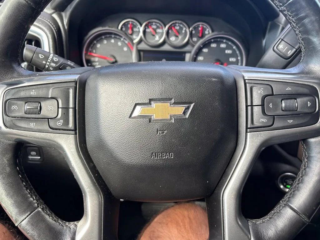 Chevrolet Silverado photo 28