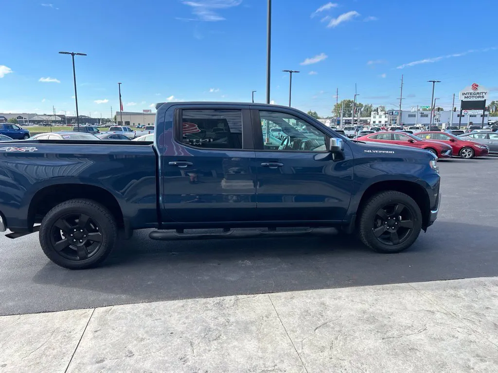 Chevrolet Silverado photo 7