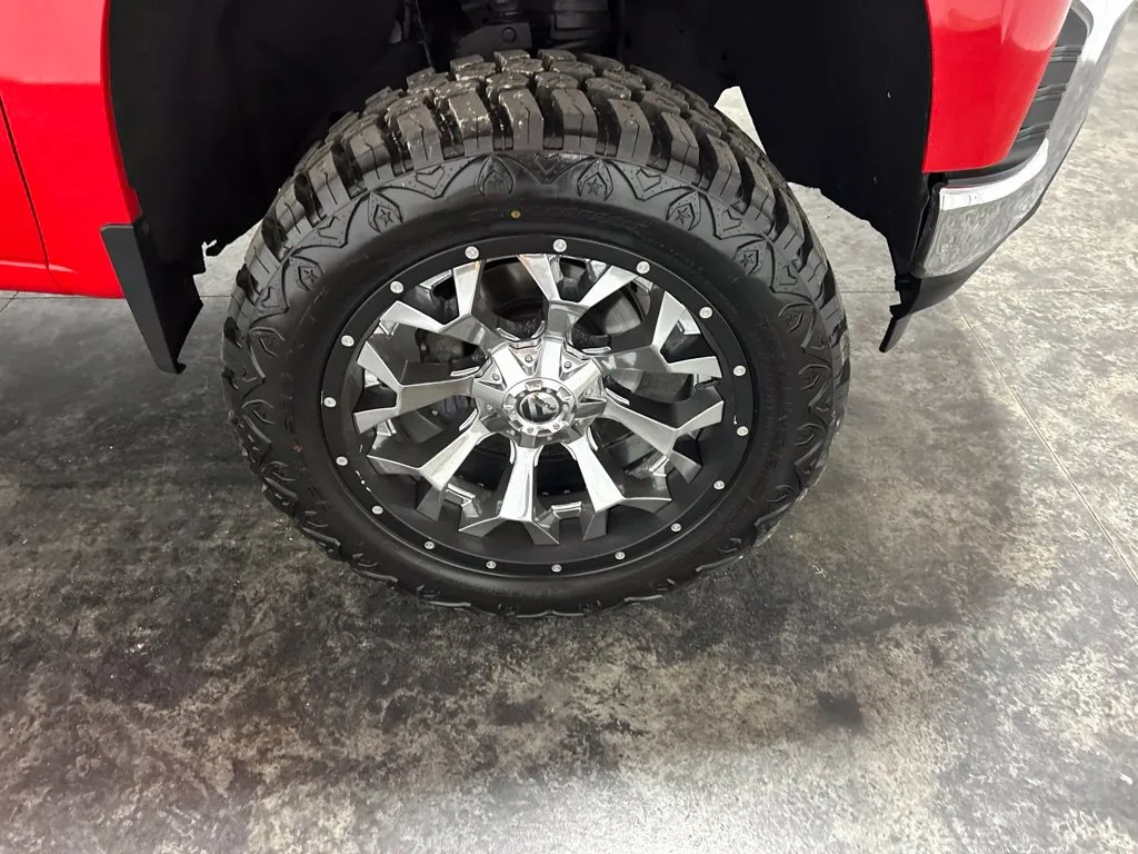 Chevrolet Silverado photo 10